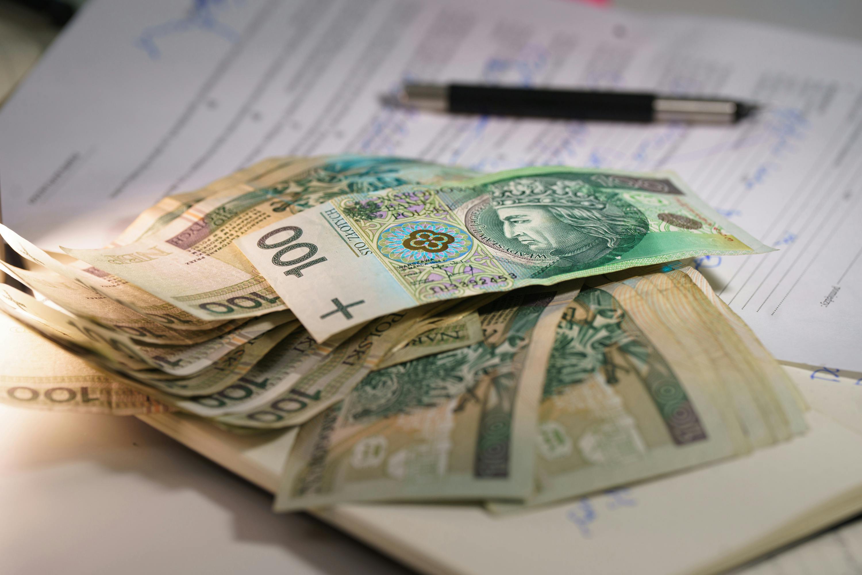 Automatyczne odsetki za spóźnioną wypłatę pensji – co zmieni się od 2026 roku?