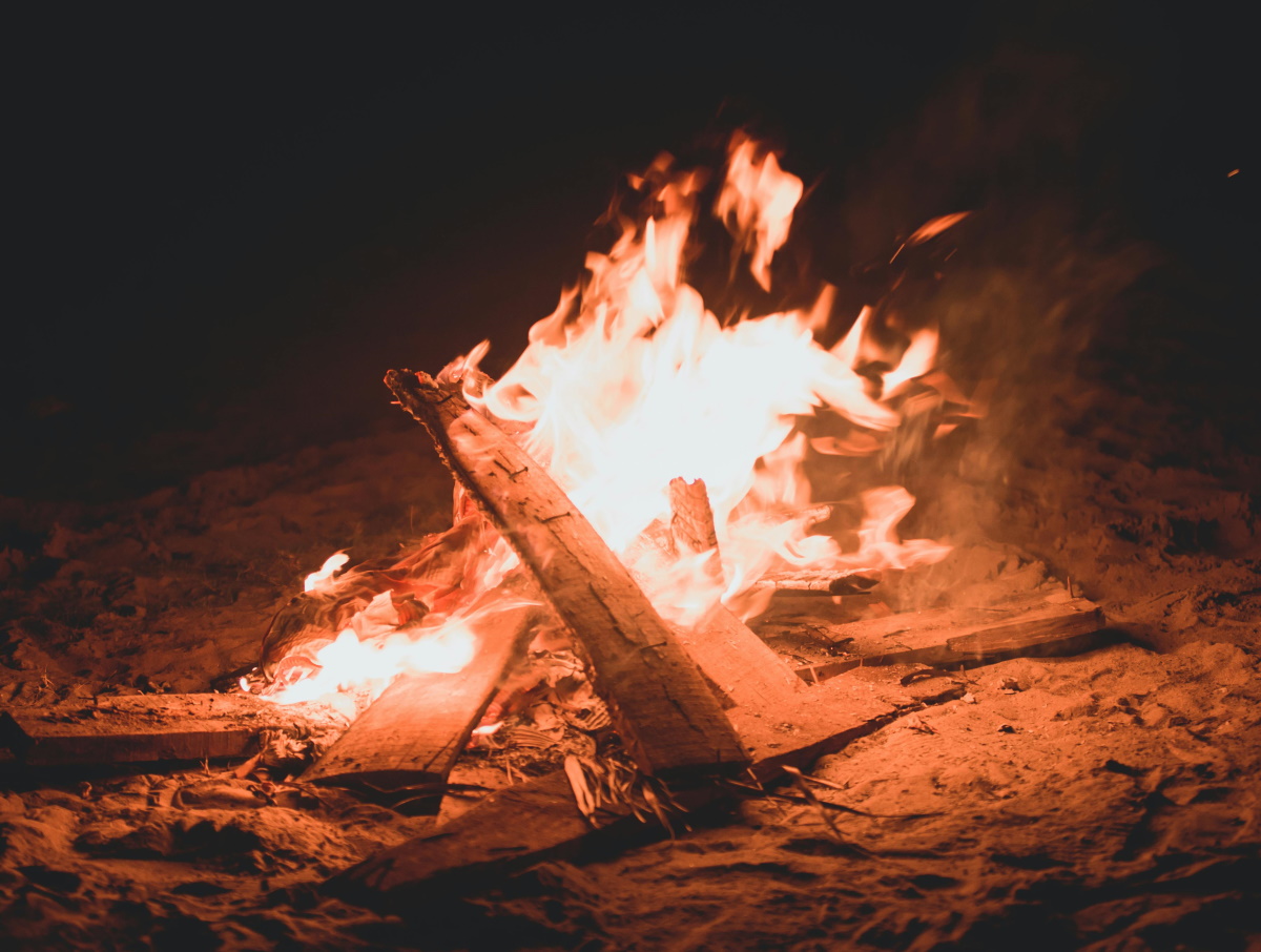 5000 zł kary za ognisko na własnej działce? Sprawdź, kiedy możesz zapłacić mandat